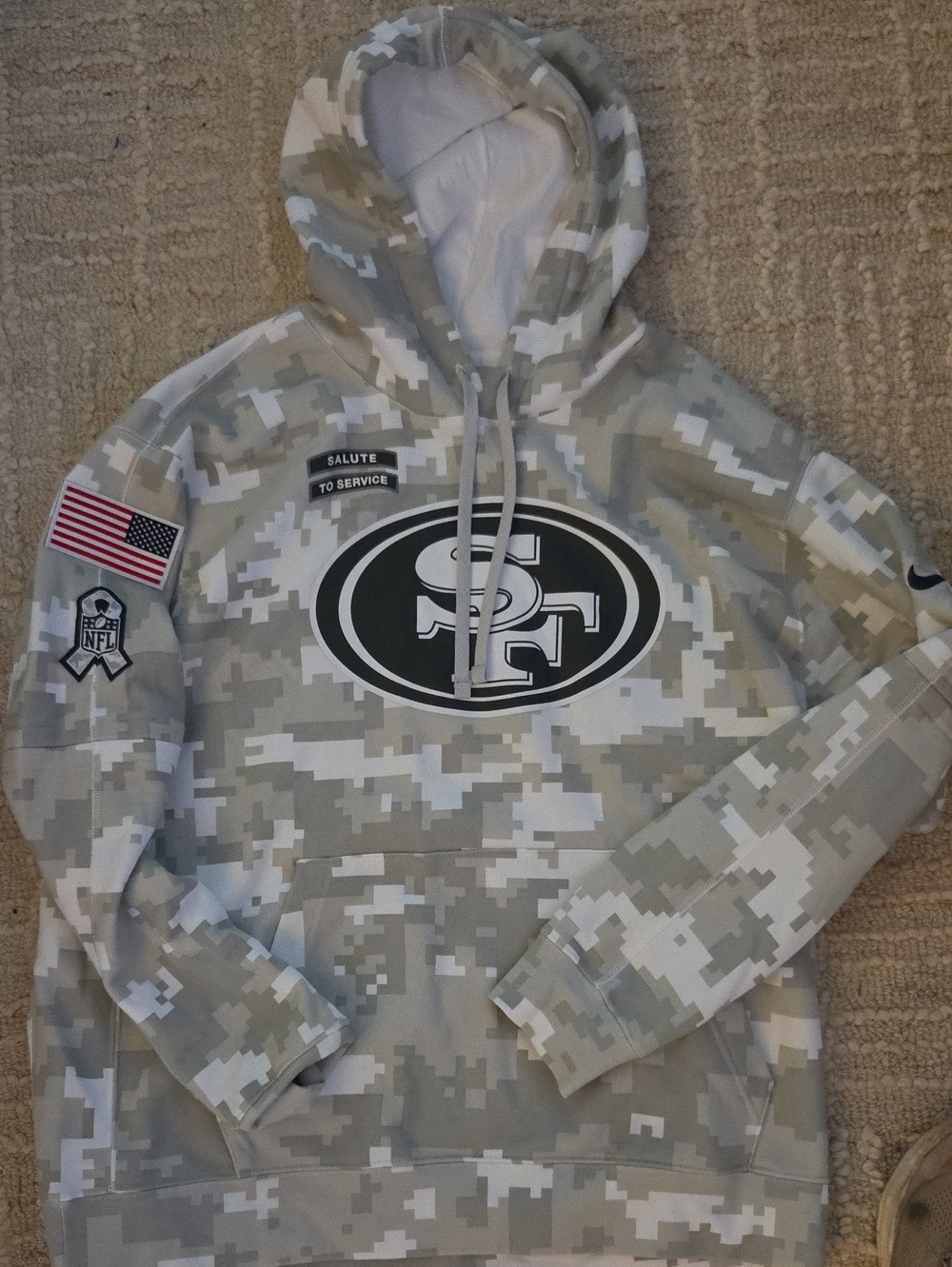 Nike San Francisco 49ers 2024 Salute To Service Arctic Camo Hoodie NWOT XL